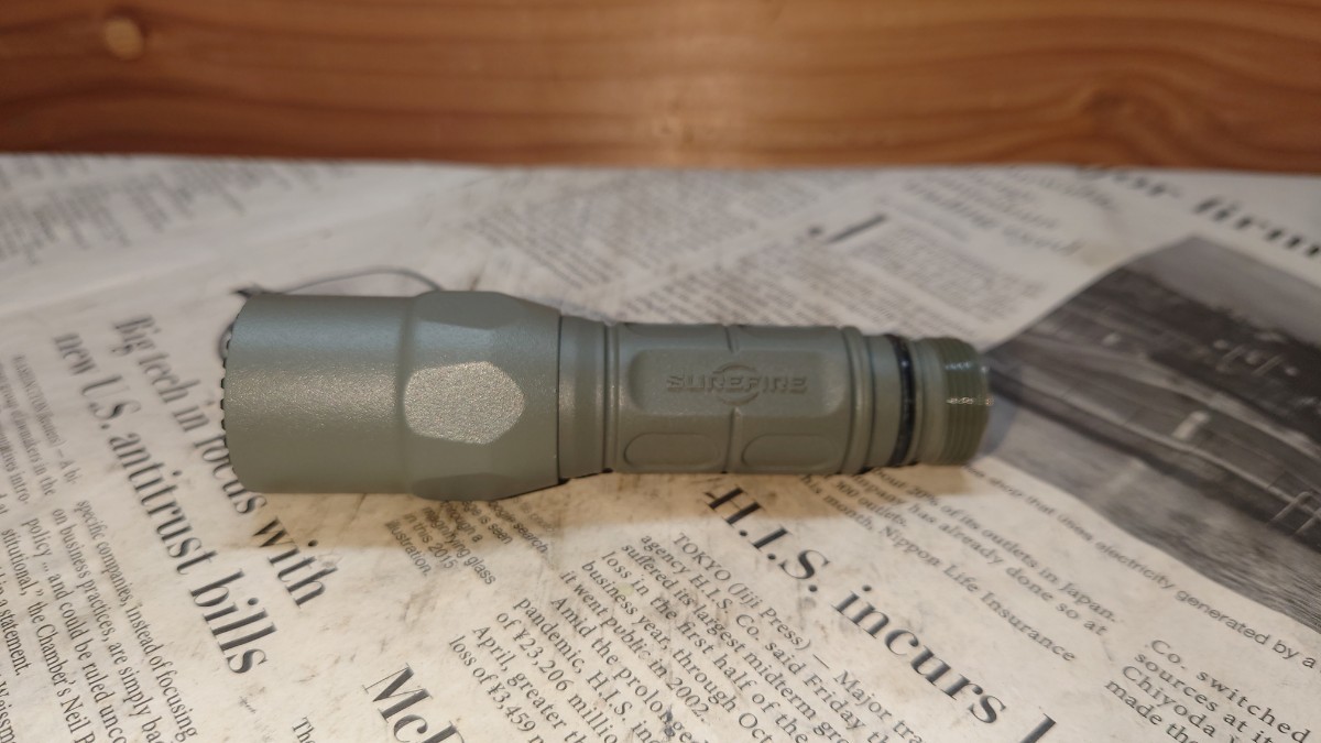 【美品】SUREFIRE G2X PRO FG 15/600ルーメン G2X-D-FG　フォリッジグリーン 現行モデル 　テールスイッチ欠品_画像2