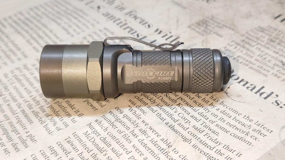 Yahoo!オークション - SUREFIRE E1e-HA Executive Elite 1セル3V Yahoo!オークション - SUREFIRE E1e-HA Executive Elite 1セル3V