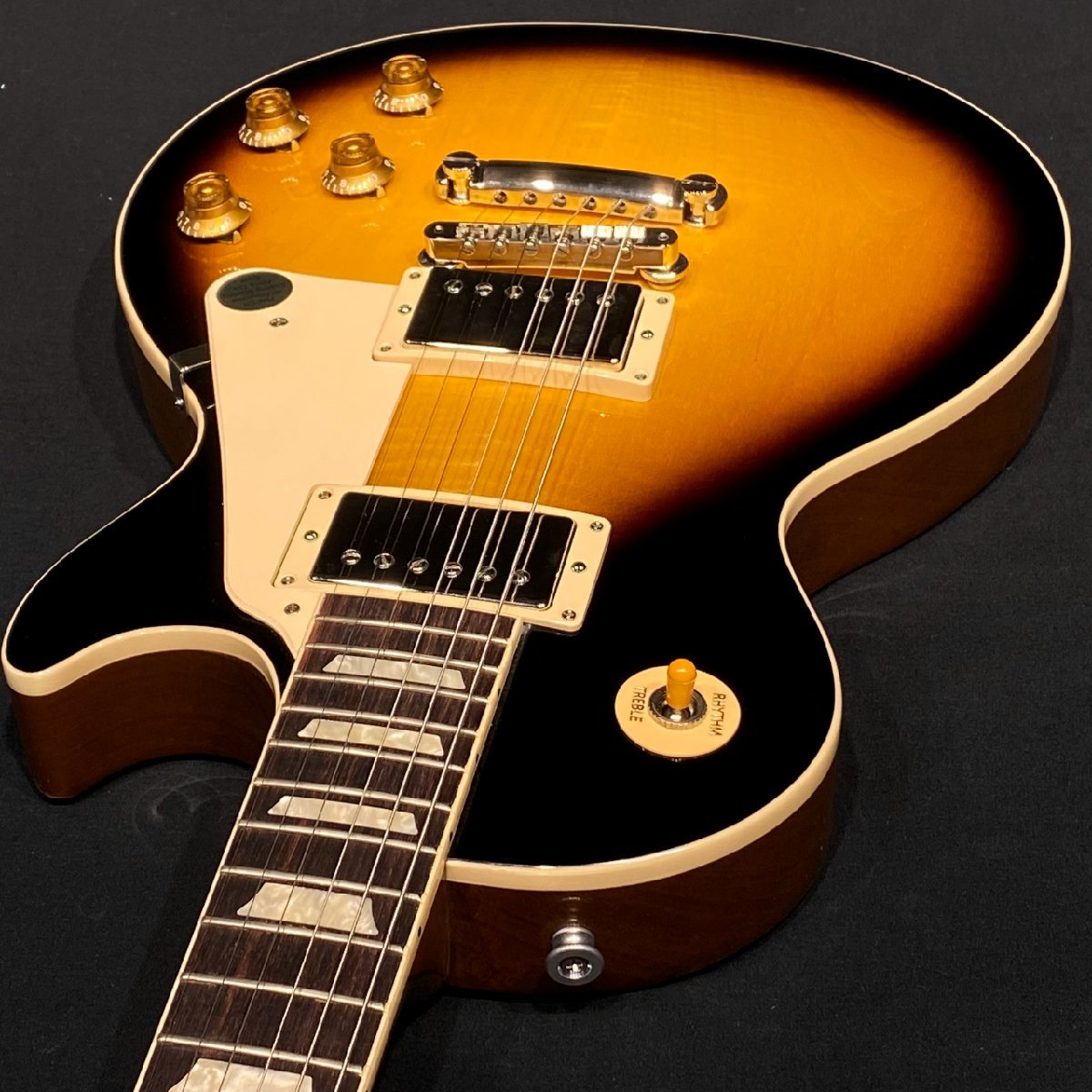 1本限りの特価品】 Gibson Les Paul Standard 50's Tobacco Sunburst