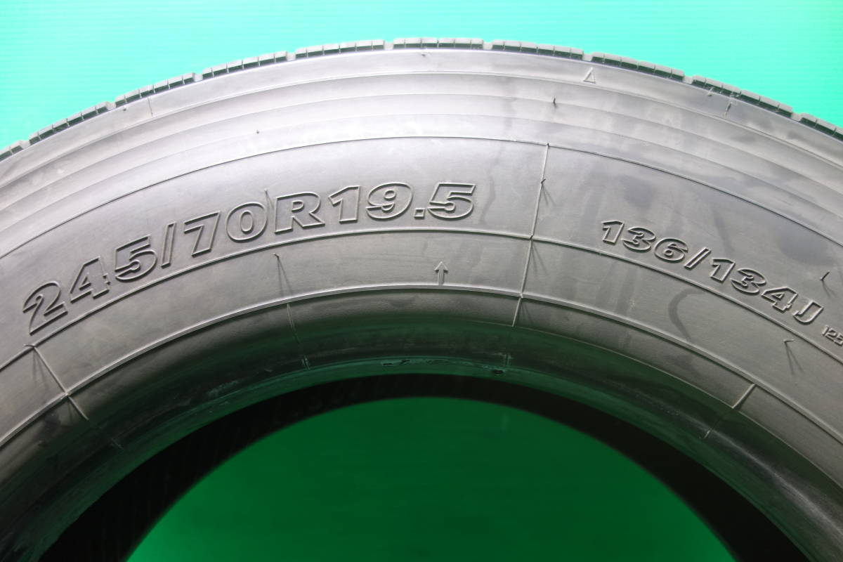 K1373-18 送料無料 245/70R19.5 136/134J ミックスタイヤ TB 2本 YOKOHAMA ZEN 702ZE-i 6分山 2018年製 トラック 大型 オールシーズン 低床_画像3