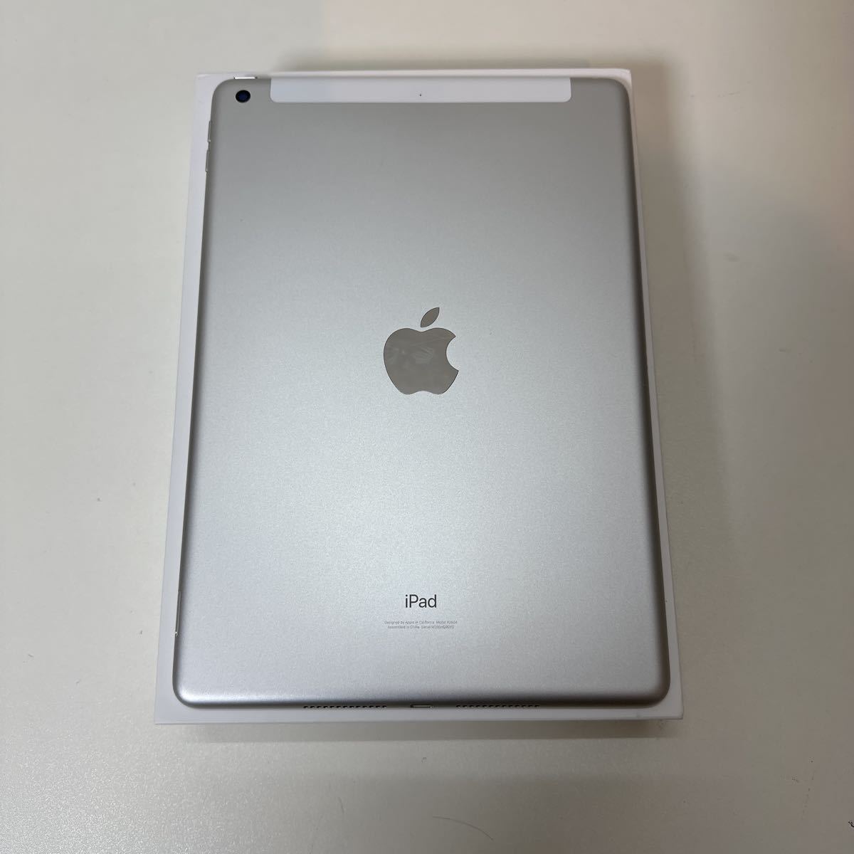 iPad 第9世代 64GB Wi-Fi +Cellular シルバー Apple care+ Apple