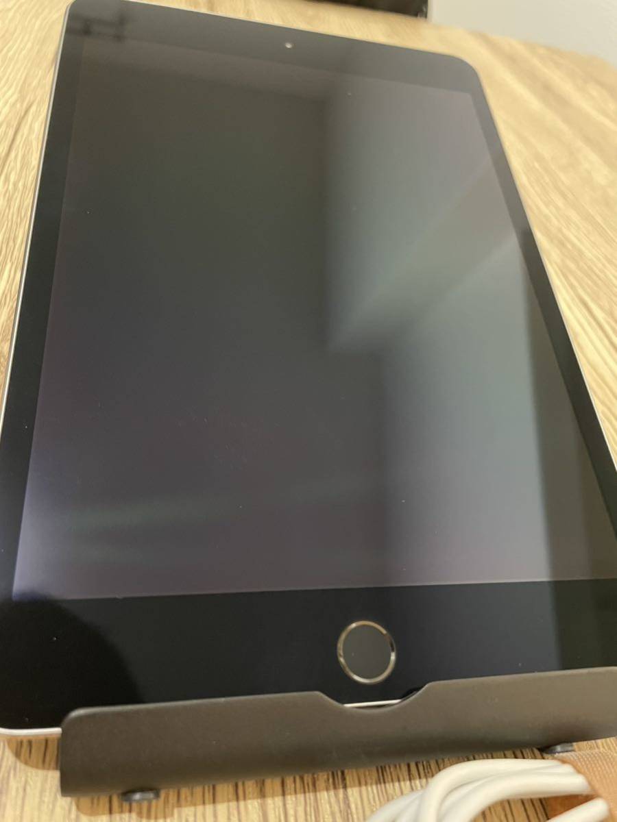 iPad mini 4 Wi-Fiモデル 128GB MK9N2J/Aスペースグレイ 7.9インチ