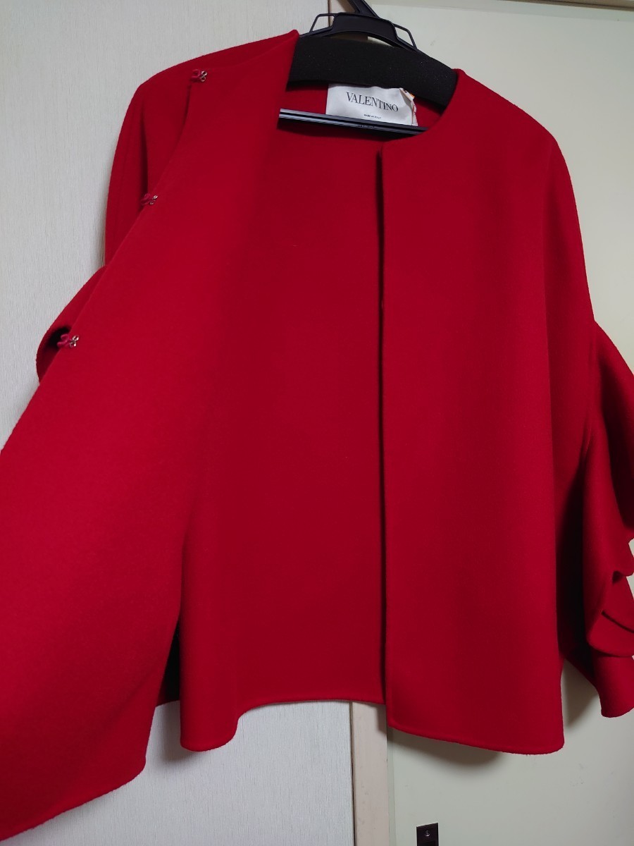 VALENTINO コンパクトドラップ ケープ ジャケット レッド|Yahoo VALENTINO コンパクトドラップ ケープ ジャケット レッド|Yahoo