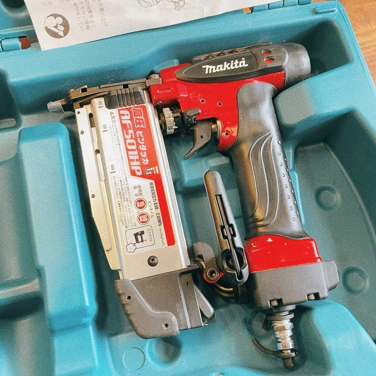 7日保証・整備済】マキタ makita 高圧 ピンタッカ ピンネイラ 7日保証・整備済】マキタ makita 高圧 ピンタッカ ピンネイラ