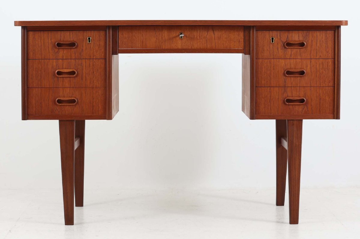  Denmark made simple . with both sides cupboard desk / desk cheeks material Northern Europe furniture Vintage 