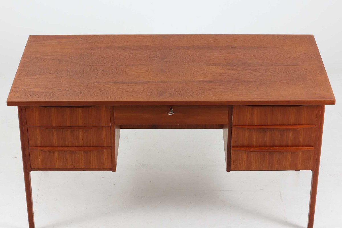  Denmark made with both sides cupboard desk / desk cheeks material Northern Europe furniture Vintage 