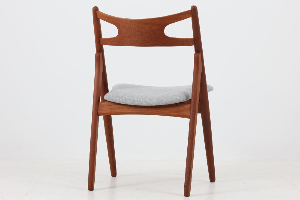 北欧家具ビンテージ　CH29　チーク材　Hans J.Wegner（ハンス・J・ウェグナー）Carl Hansen & Son（カール・ハンセン&サン）_画像4