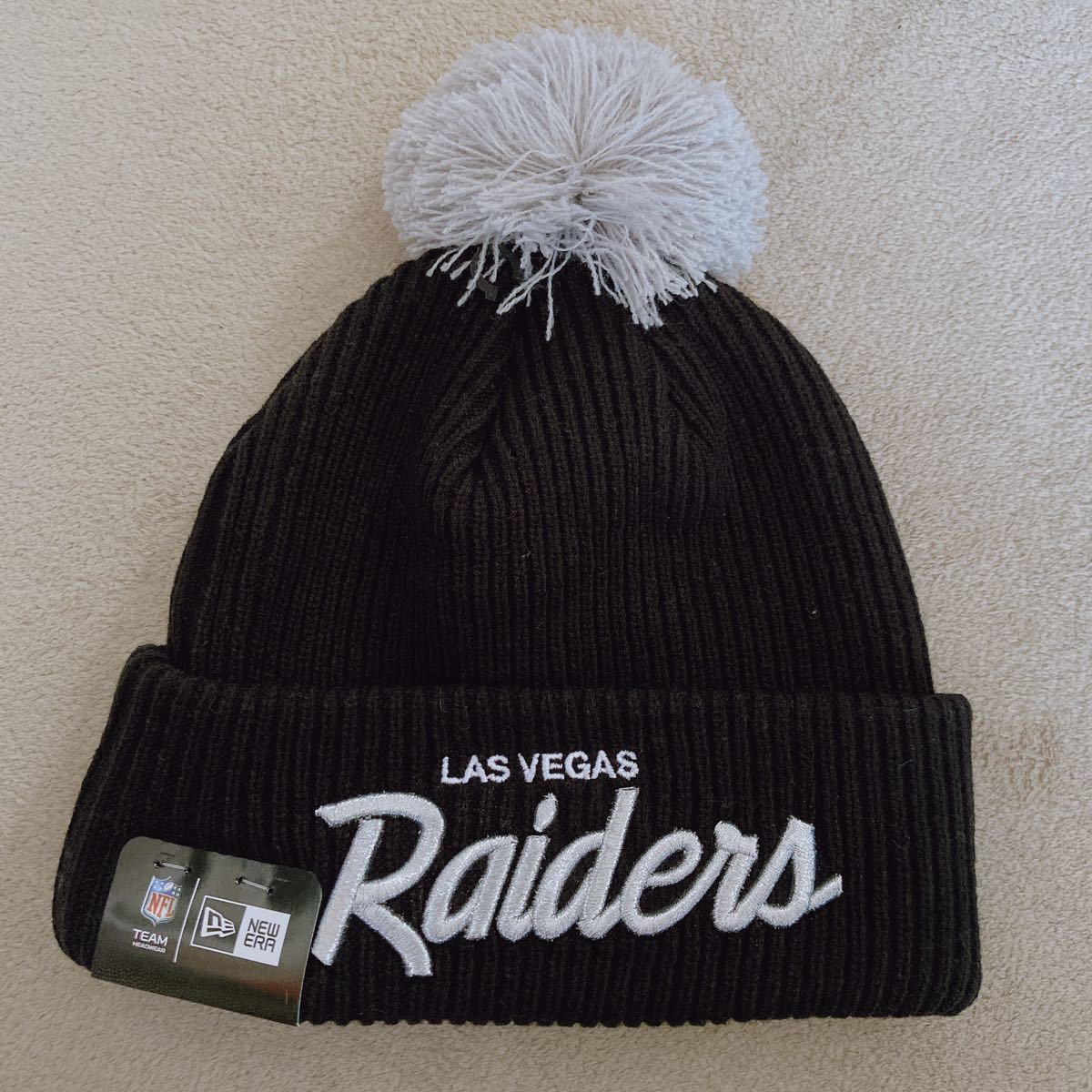 【海外限定】NFL ラスベガスレイダース ボンボン ニット帽 日本未発売 レア Las Vegas Raiders_画像3