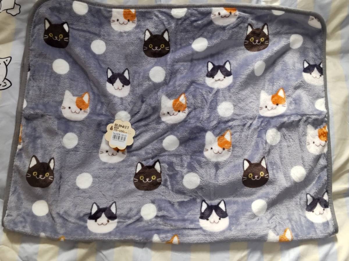 [ new goods ] tag attaching.. pretty cat pattern. blanket ( gray )
