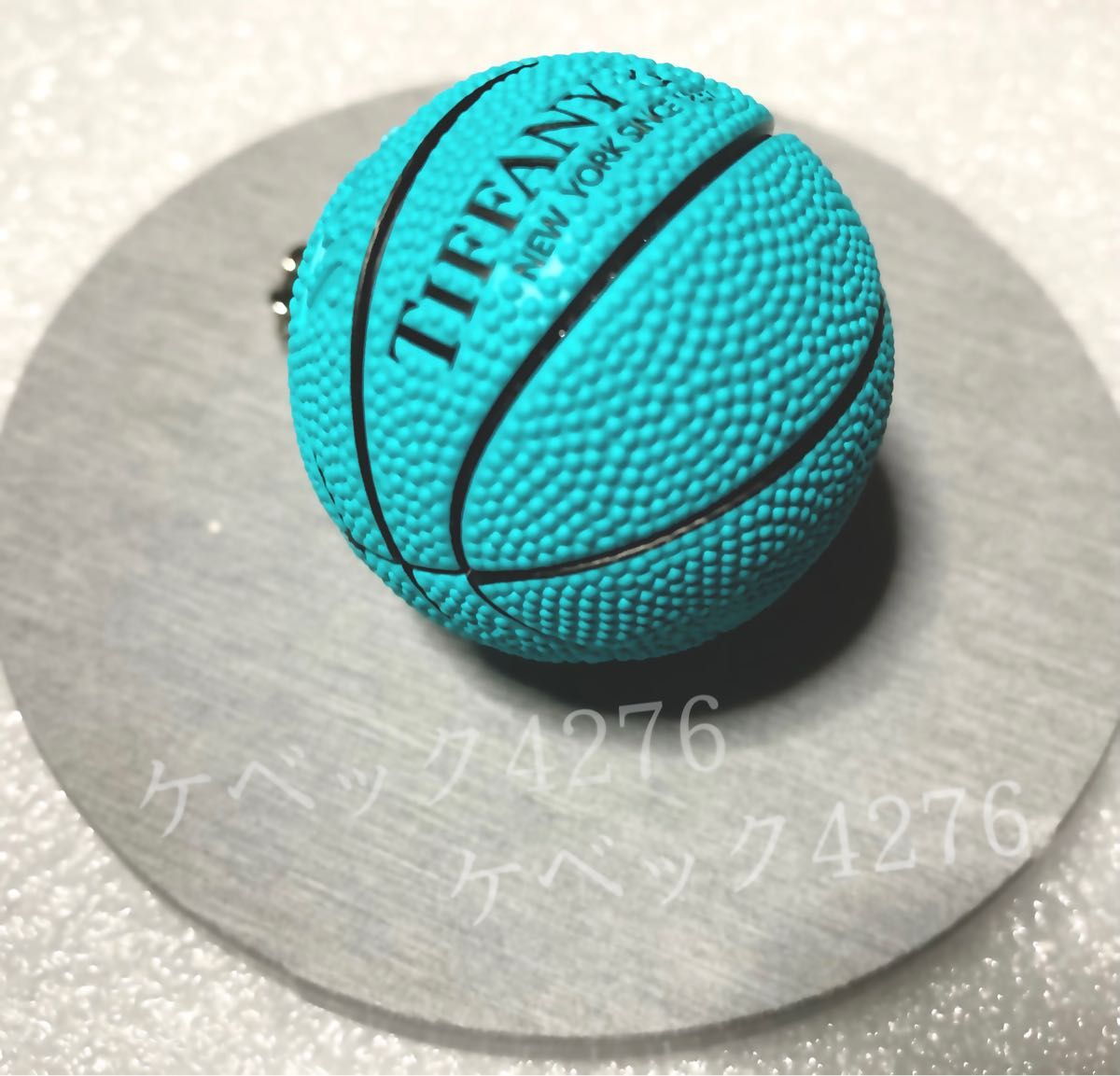 大人気ティファニー SPALDING バスケットボールキーホルダー彩り4個セット