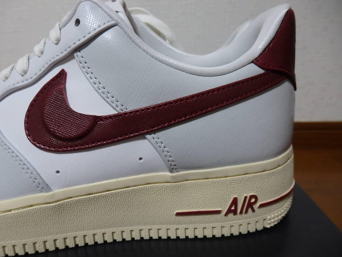 即決☆レア！限定！ 新品未使用 NIKE ナイキスニーカー WMNS AIR FORCE 1 LOW '07 SE エアフォース１ ロー 27.5cm♪25周年記念♪40周年記念_画像2