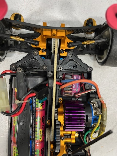 タミヤ 1/10 電動RC TA05 シャーシ 車高調 アルミパーツ多数 カスタム