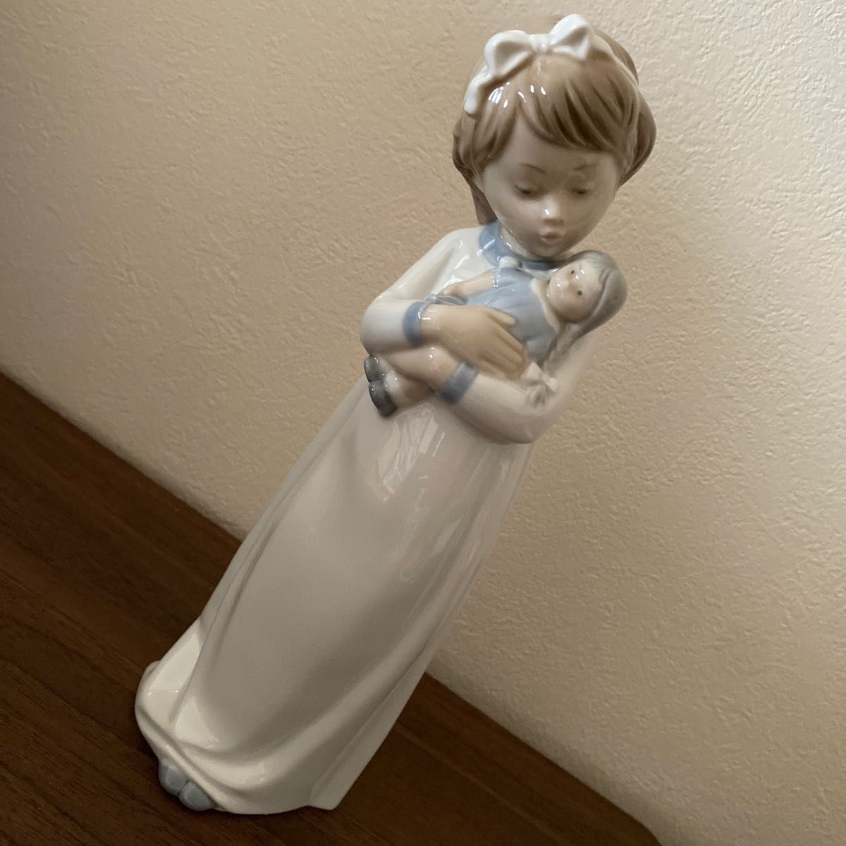 リヤドロ NAO フィギュリン 陶器 人形 LLADRO|PayPayフリマ