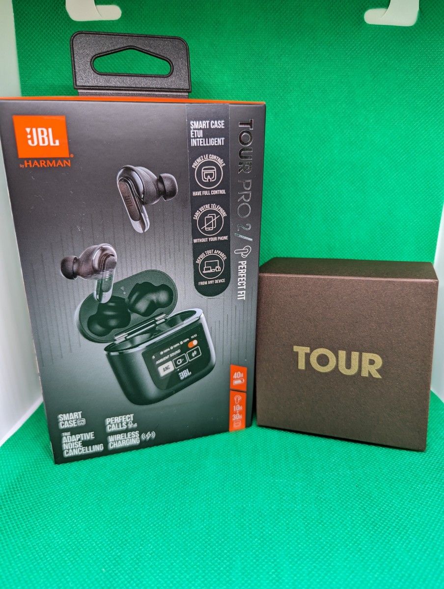 新品未開封 JBL TOUR PRO 2 ブラック オリジナル充電ケースカバー