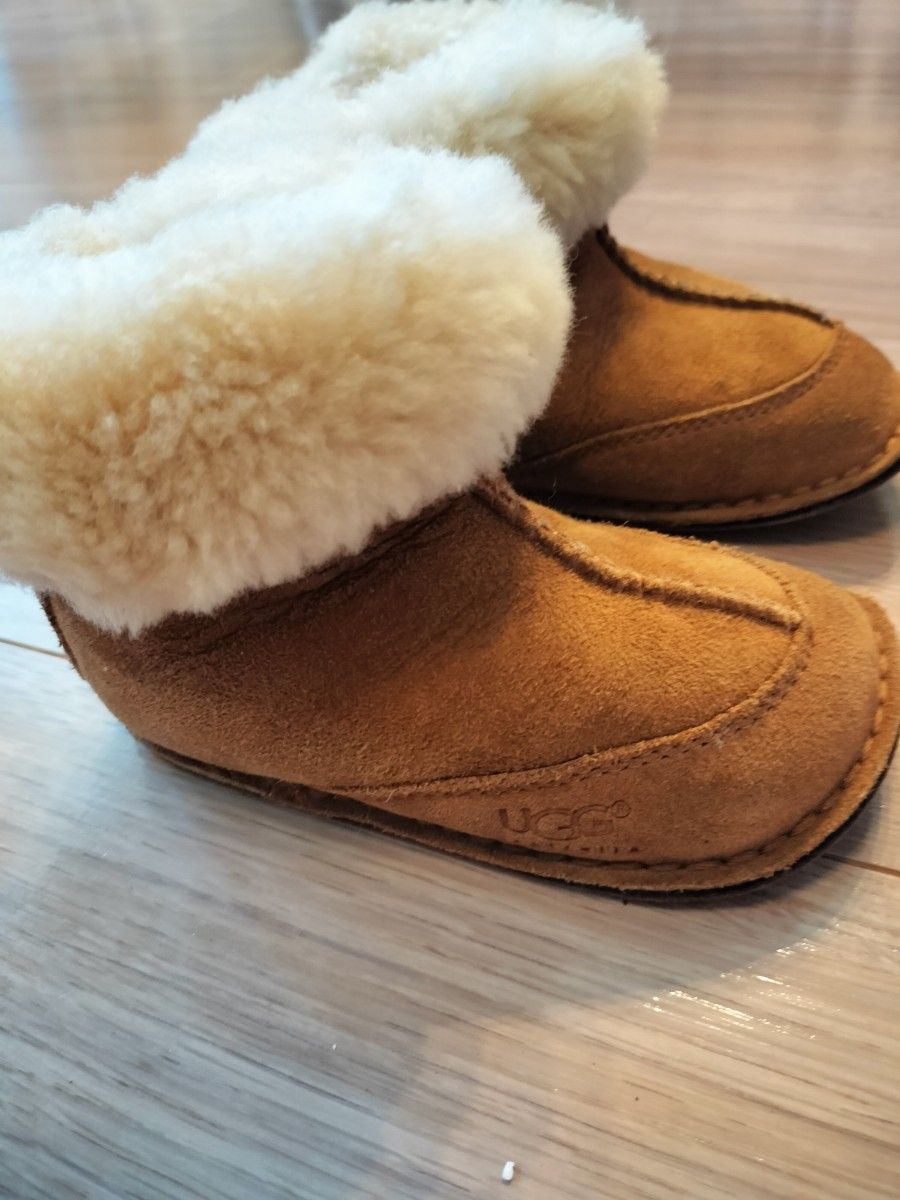 UGG　キッズ　ブーツ　15.0