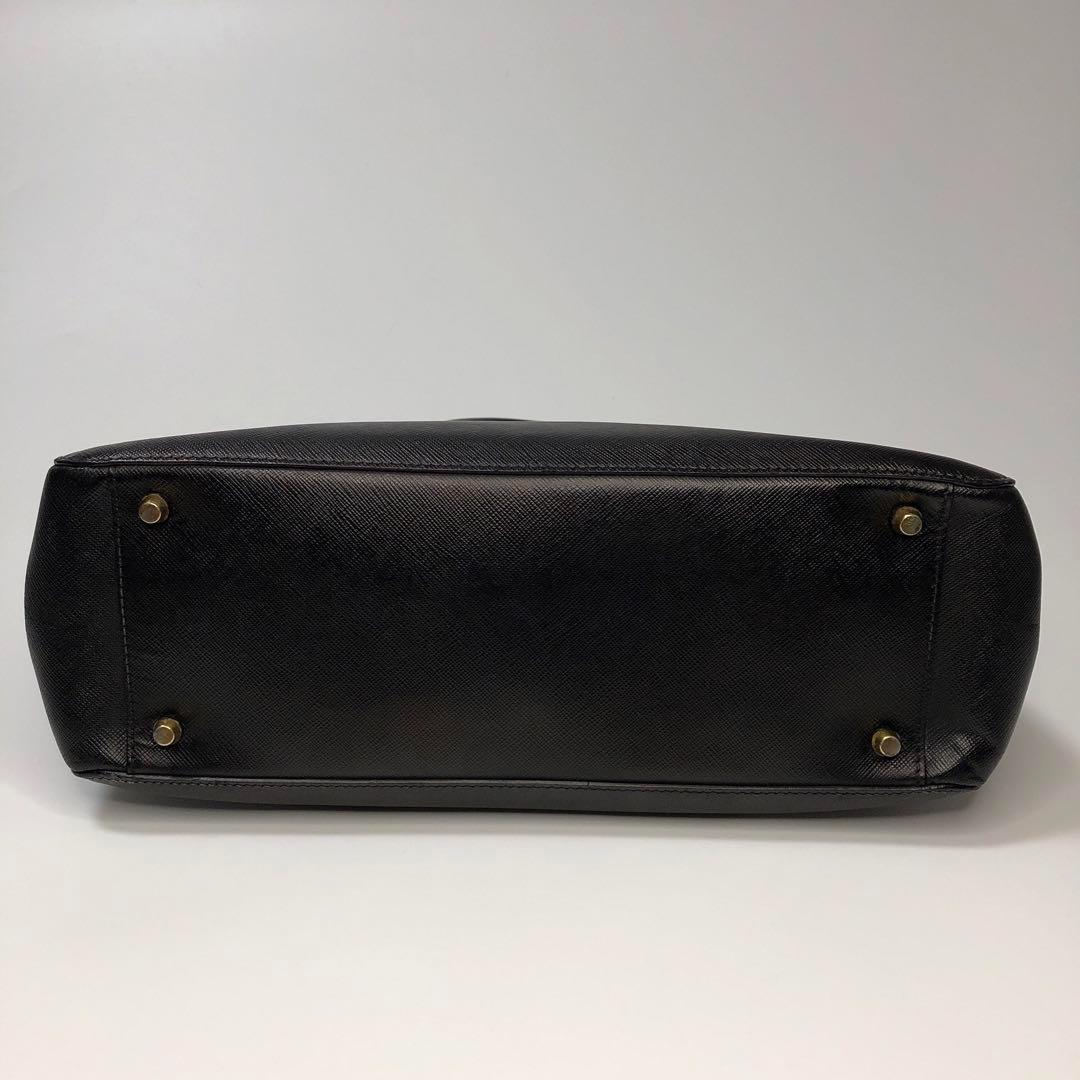 美品】プラダ PRADA 三角ロゴ サフィアーノ 黒 ブラック ガレリア