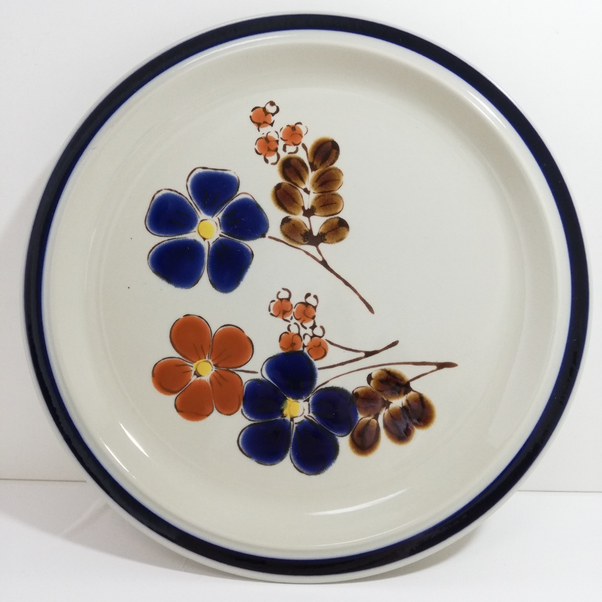 昭和レトロ 逆輸入食器 mioko 花柄ブルーライン ストーンウェア 耐熱皿 直径26.7cm×高さ2.2cm 未使用品 [日本製 大皿]の画像1