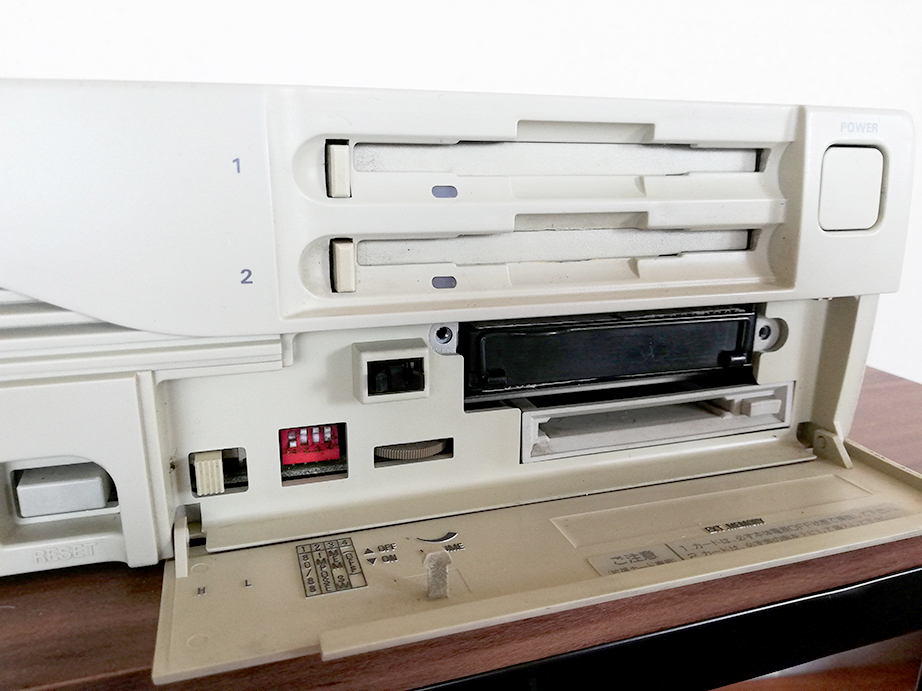 PC-9801US + 512MB CFカード（HDDパック入り） + キーボードの画像7