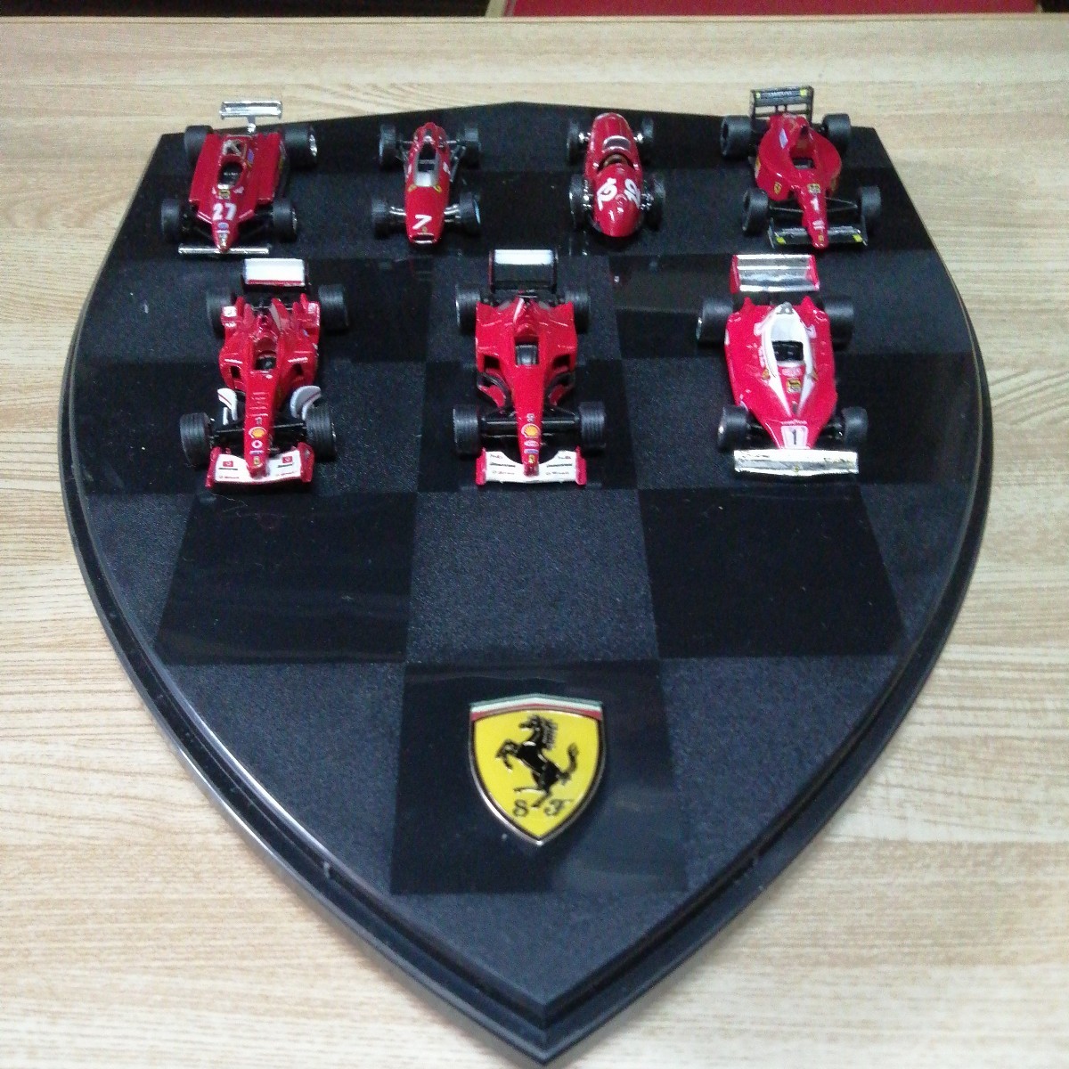 国内外の人気 Licensed official Ferrari 計7台 Product ガレージ 飾り