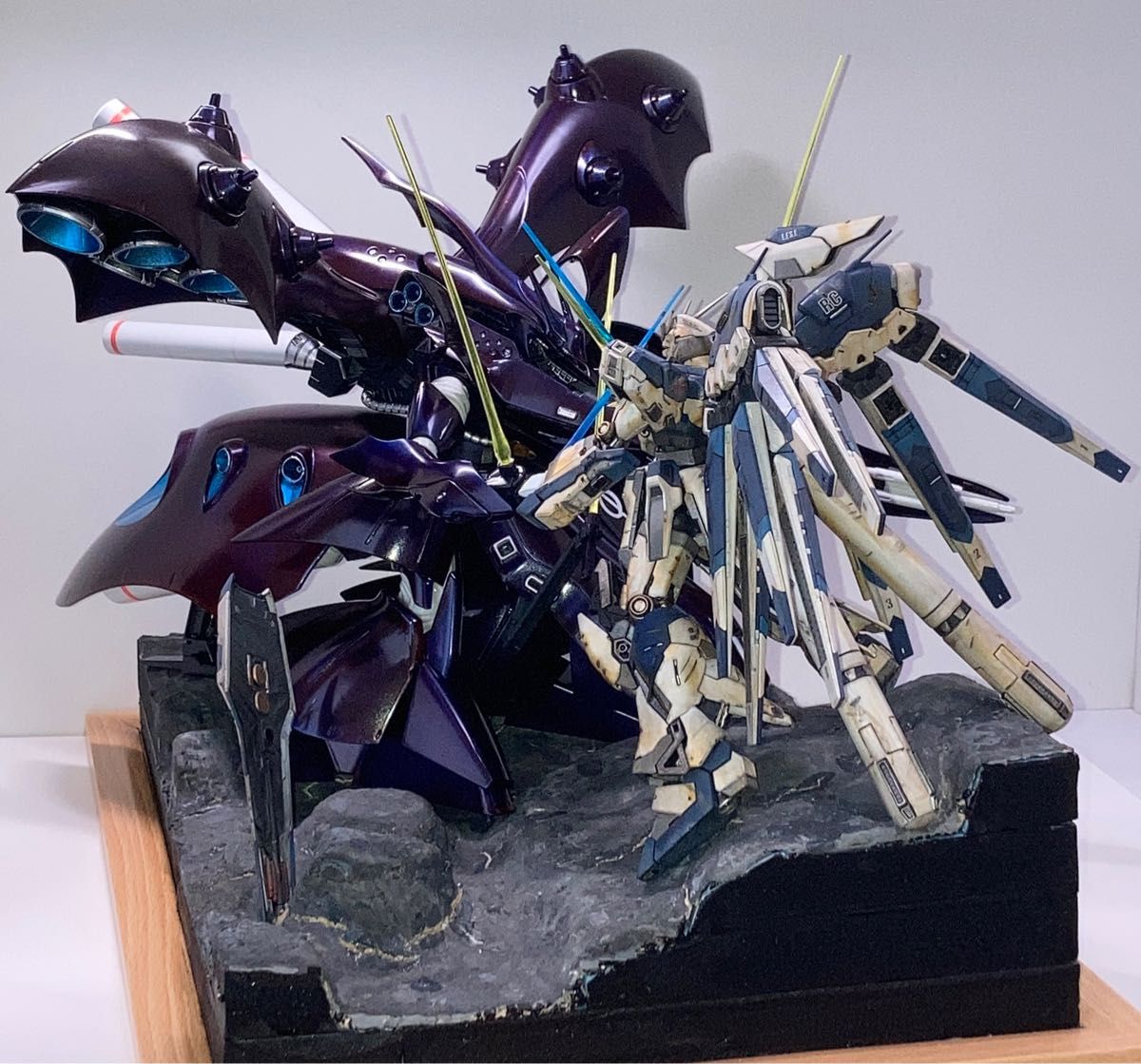 ナイチンゲール Hi-νガンダム ジオラマ 完成品 最終処分価格