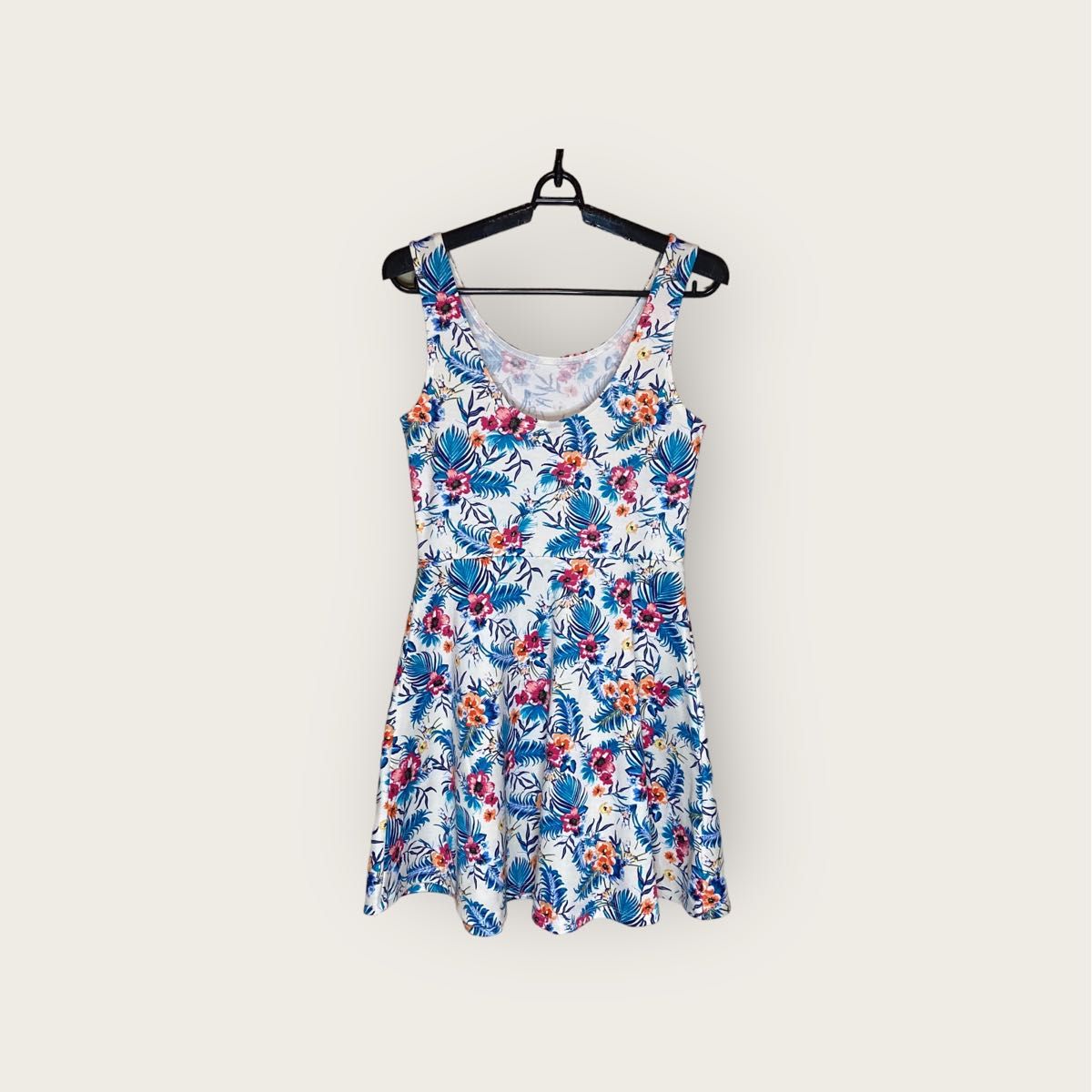 H&M Divided ひざ丈ワンピース ノースリーブ 袖なし 花柄 38 M ミニワンピース