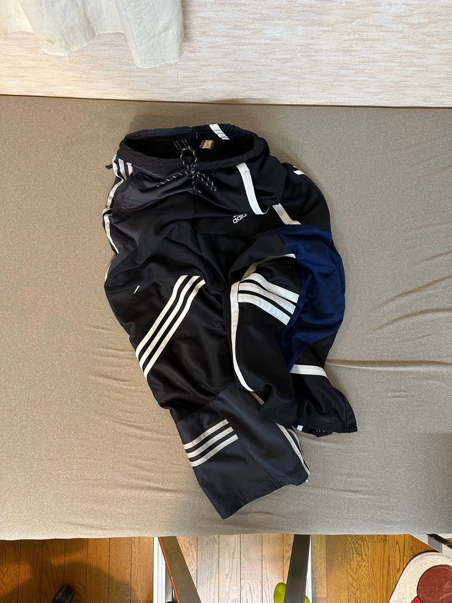 adidas リメイクパンツ 下北沢 iot イオット Wonder