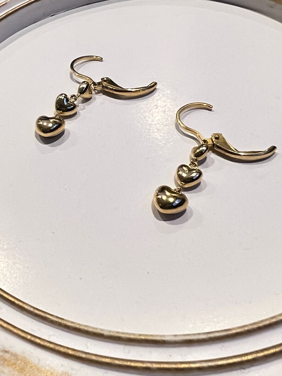 K18日本製　heart dangling earrings(ハートダグリングピアス)新品です