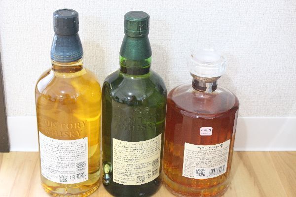 サントリー ウイスキー 白州12年700ｍｌ ★サントリーウイスキー 響700ｍｌ★サントリー ウイスキー 知多700ｍｌ3本　_画像3