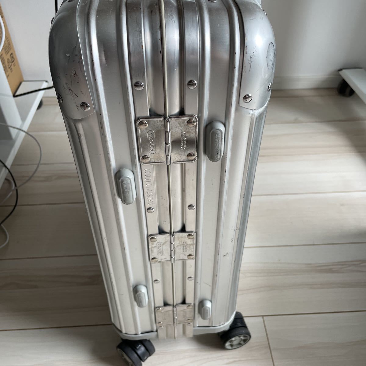 RIMOWA 932.52 機内持込OK 4輪 トパーズ TOPAS アルミ 32L リモワ TSA