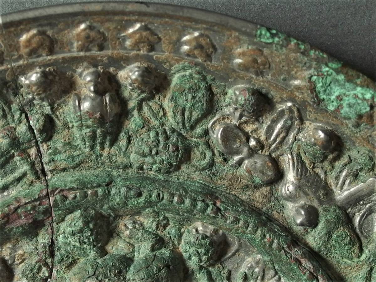 ◎野遊 古代ユーラシアのロマン溢れる精作の青銅製海獣葡萄鏡 中国唐