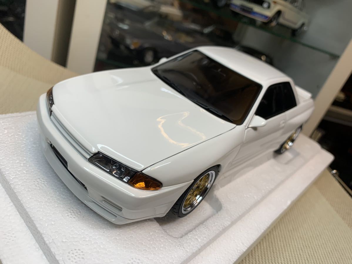 オートアート 1/18 湾岸ミッドナイト 零奈のGTR | transparencia