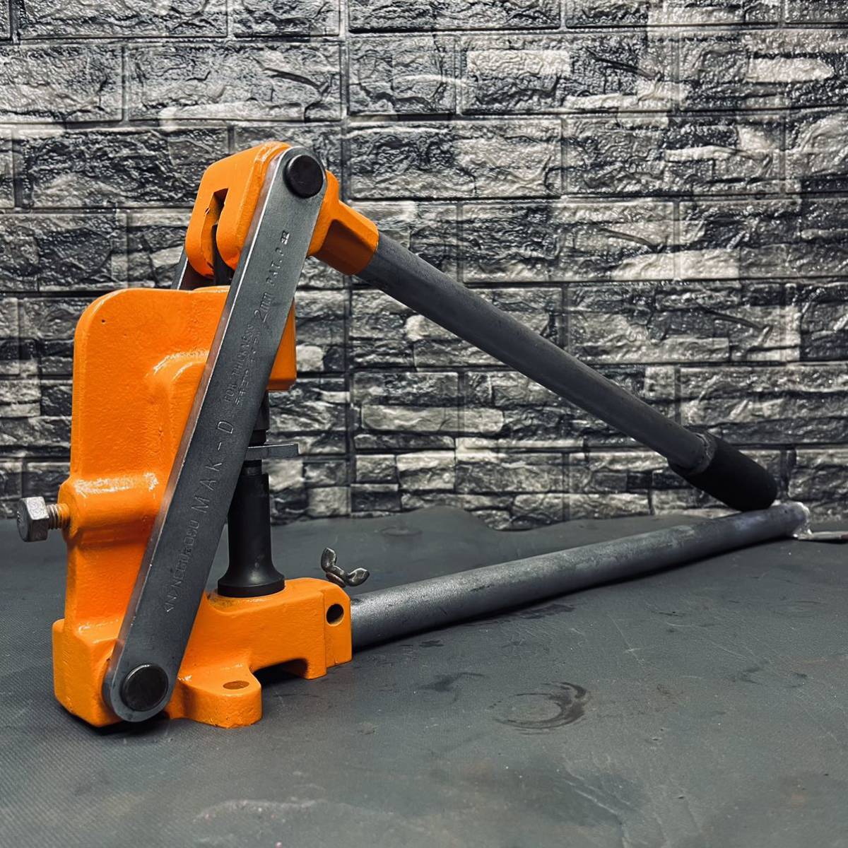 ネグロス電工 ダクター 穴あけ 工具 MAKD MAK-D 穴あけ動作良好