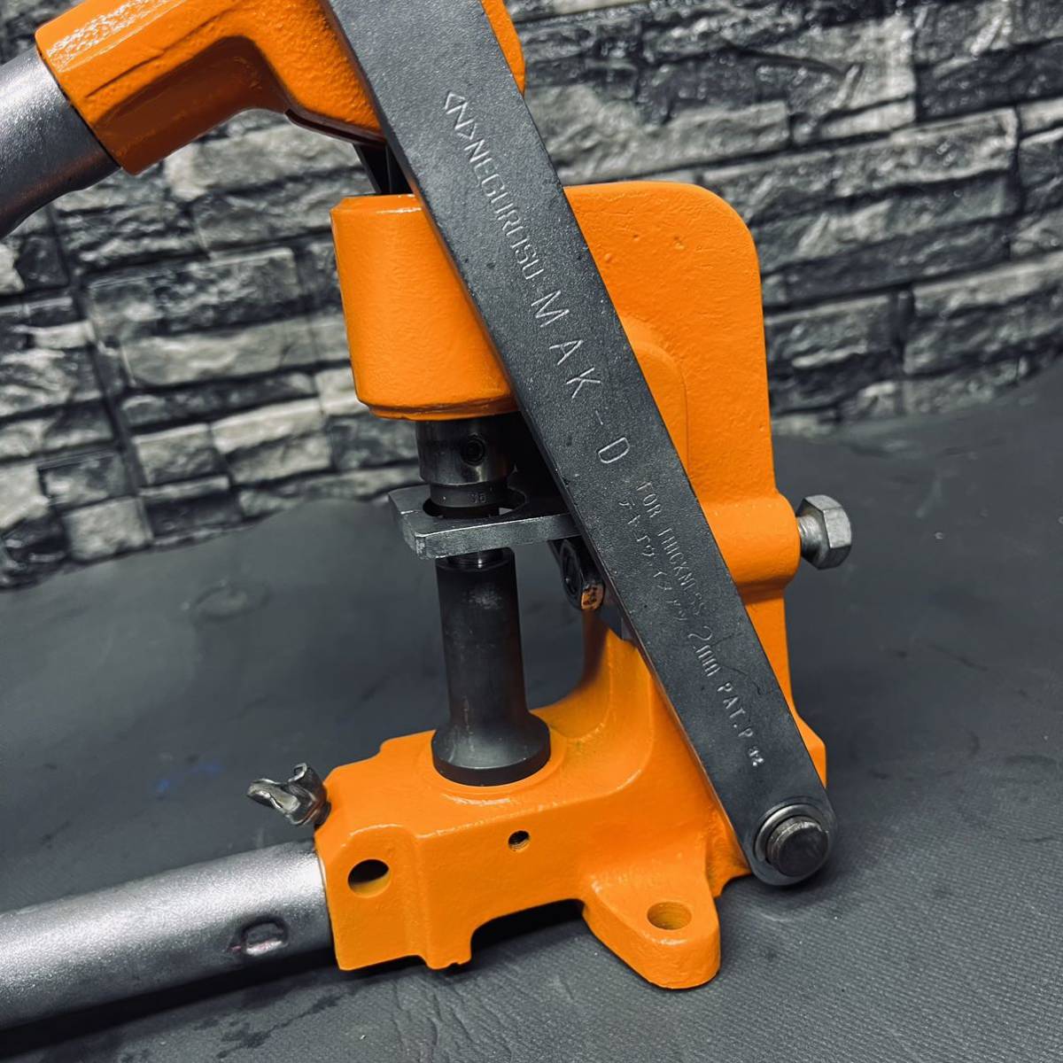 ネグロス電工 ダクター 穴あけ 工具 MAKD MAK-D 穴あけ動作良好