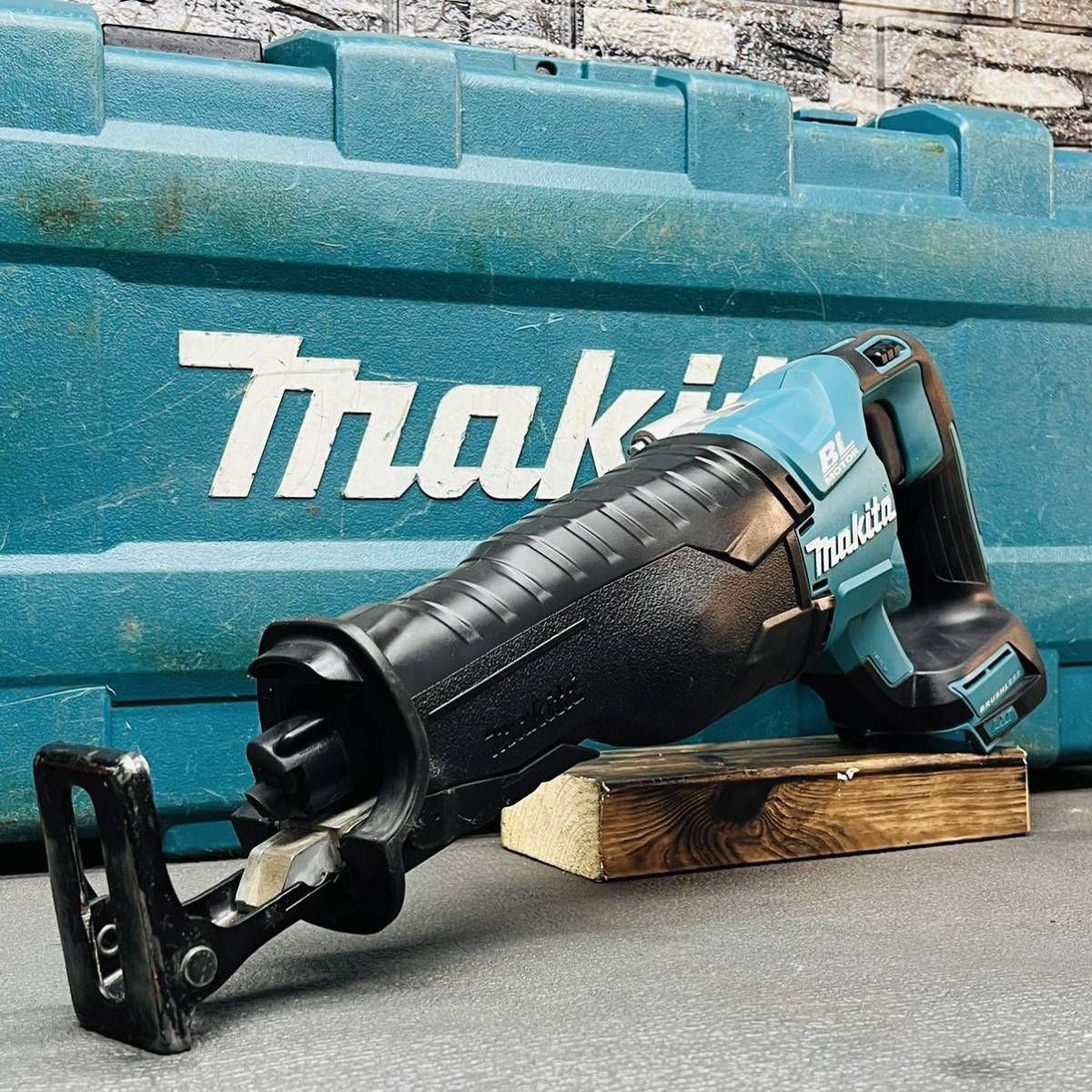 良品 マキタ makita 18v 充電式 レシプロソー セーバーソー JR187DZK