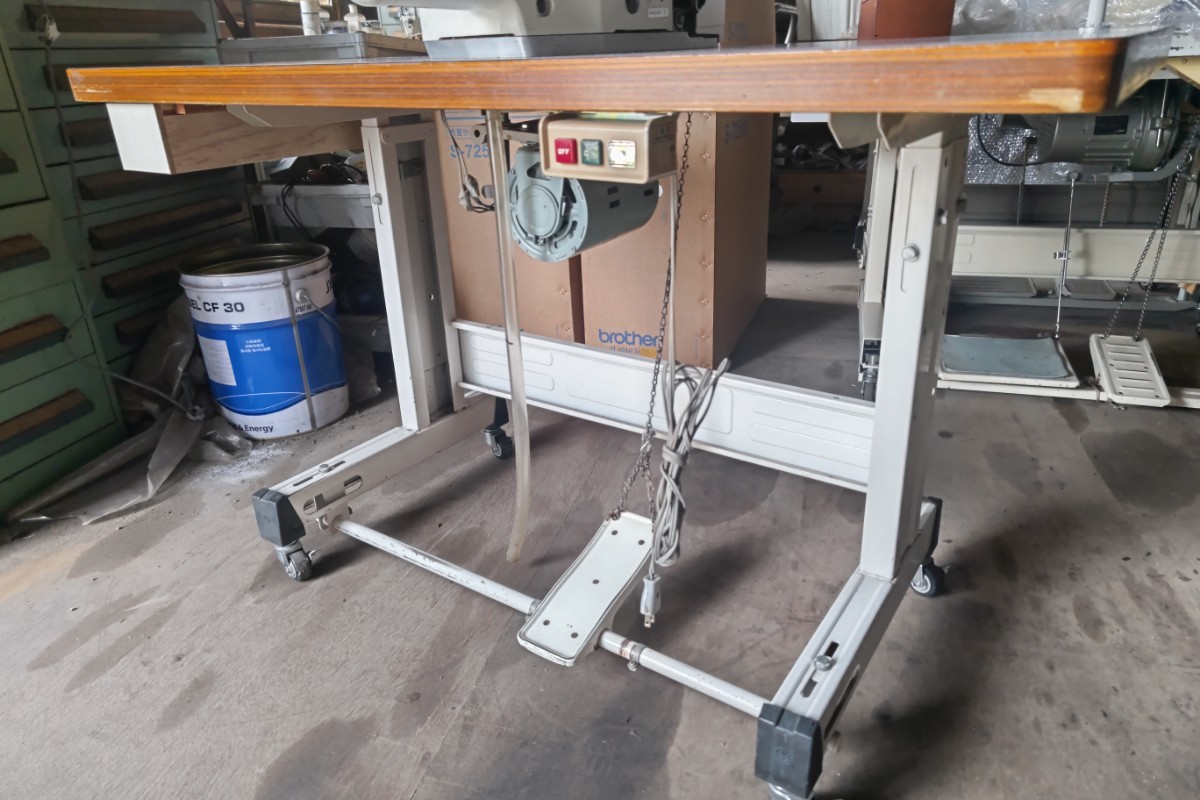 JUKI 工業用ミシン 小カン止めミシン 美品 100V 動作確認済み