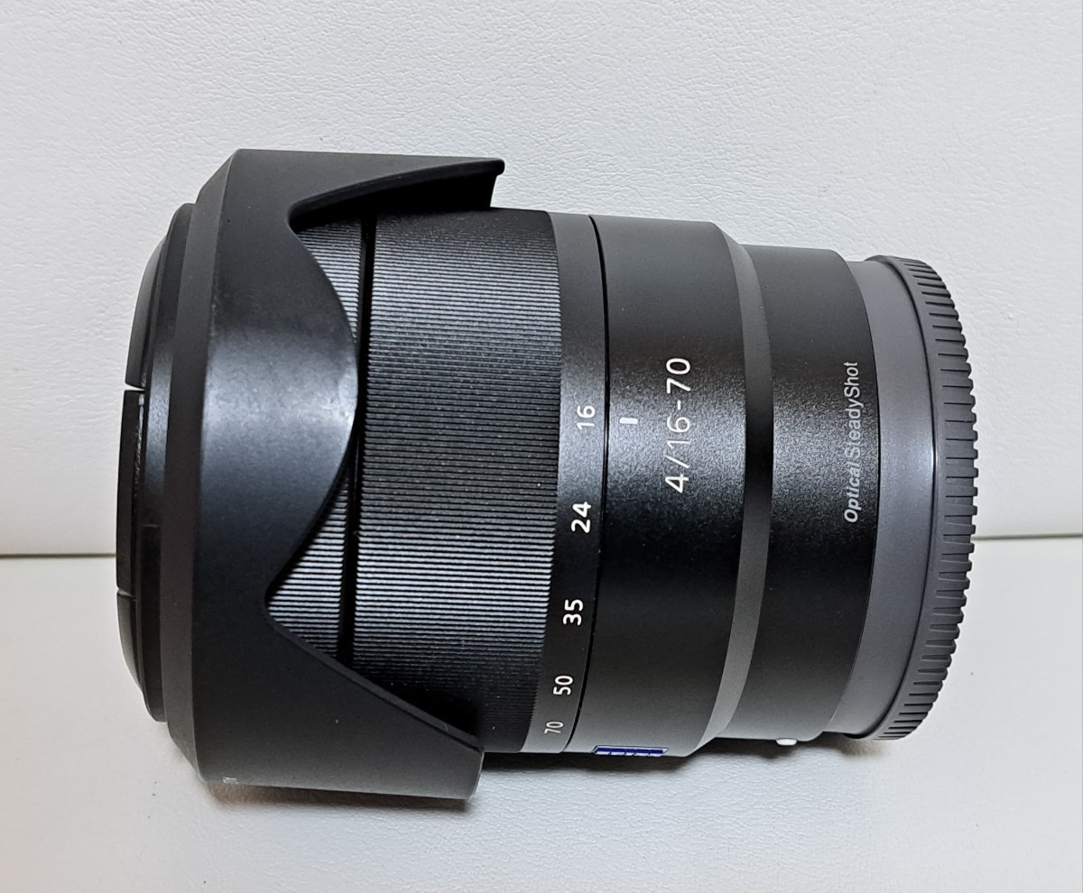 SONY 標準ズームレンズ 「カールツァイス」 Vario-Tessar T* E 16-70mm