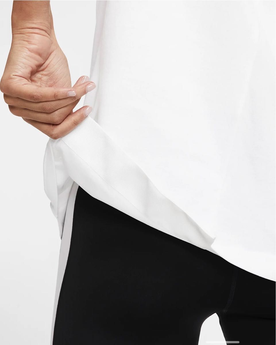 sacai NIKE / ウィメンズ ハイブリッド 再構築 Tシャツ / 2019SS sacai NIKE / ウィメンズ ハイブリッド 再構築 Tシャツ / 2019SS