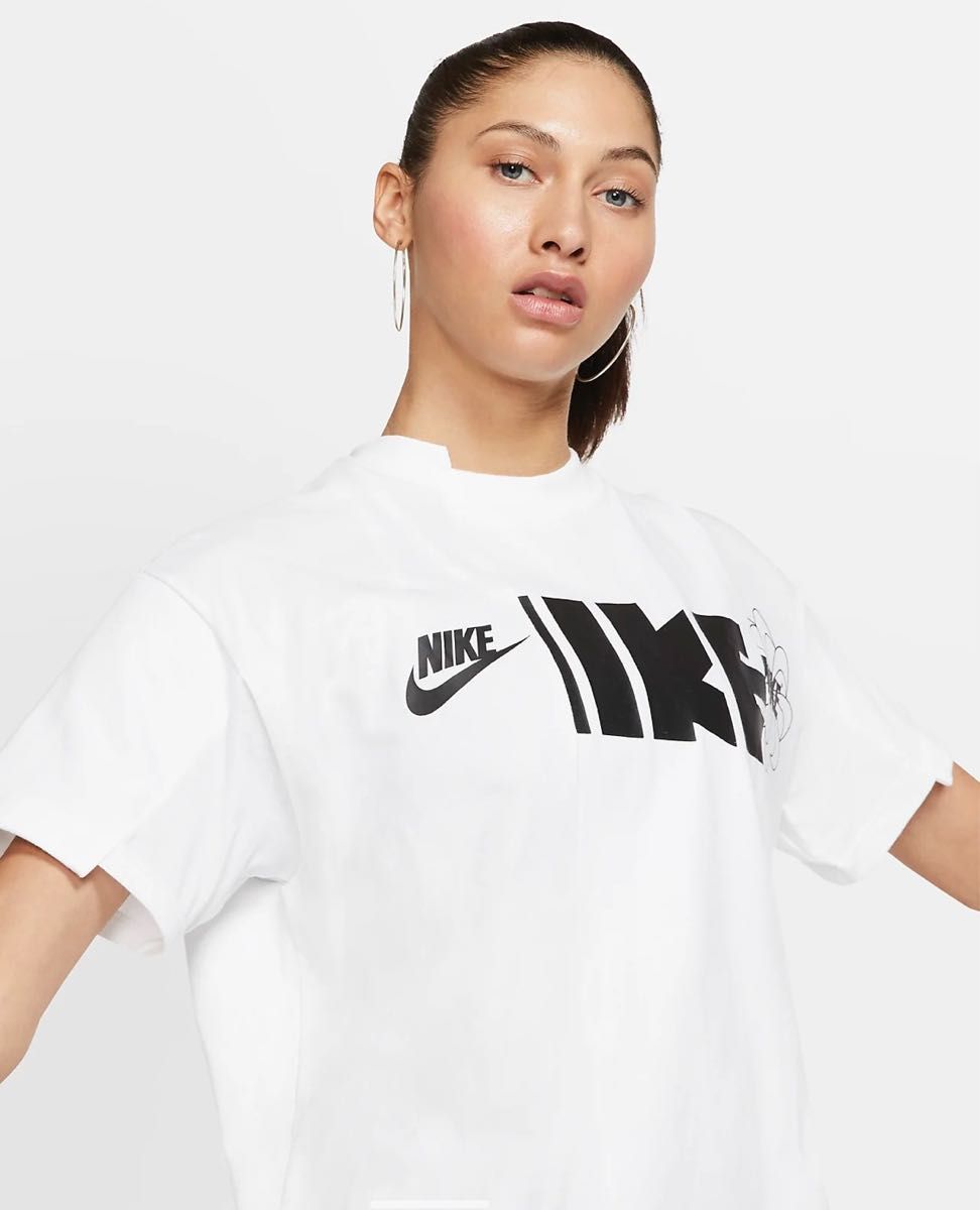 sacai NIKE / ウィメンズ ハイブリッド 再構築 Tシャツ / 2019SS sacai NIKE / ウィメンズ ハイブリッド 再構築 Tシャツ / 2019SS