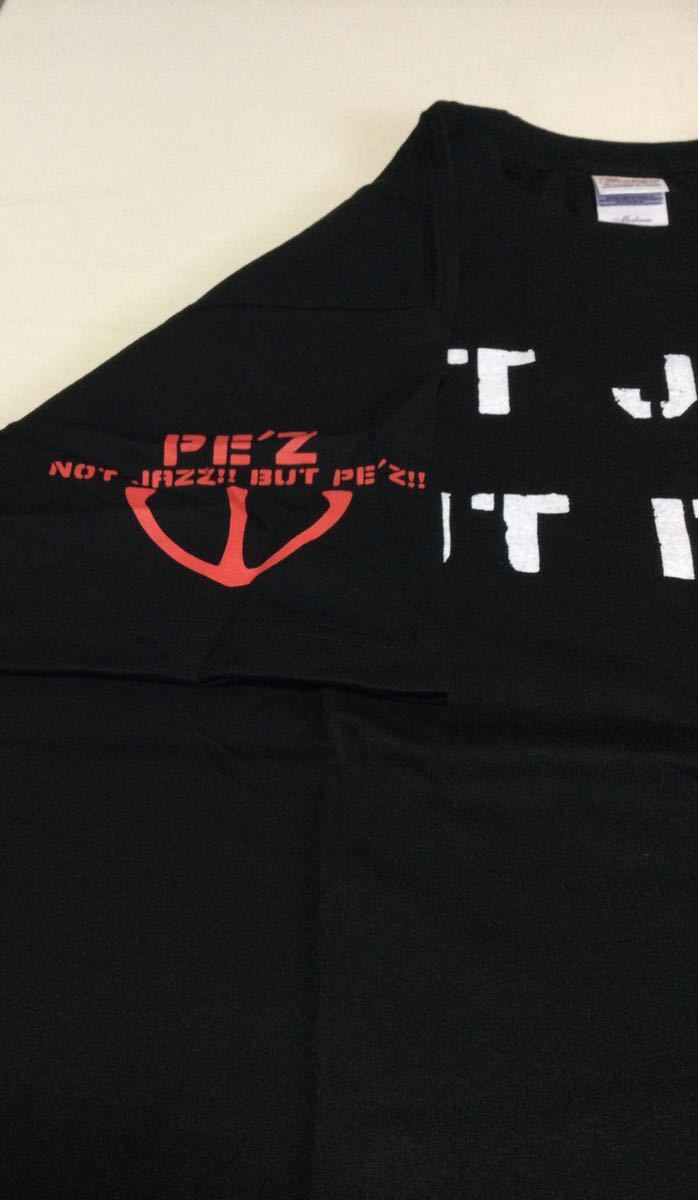 PE'Z【NOT JAZZ!! BUT PE'Z!!!Tシャツ/黒】Mサイズ◆長期保管・デッドストック・未着用品☆ ヒイズミマサユ機_片袖にロゴ