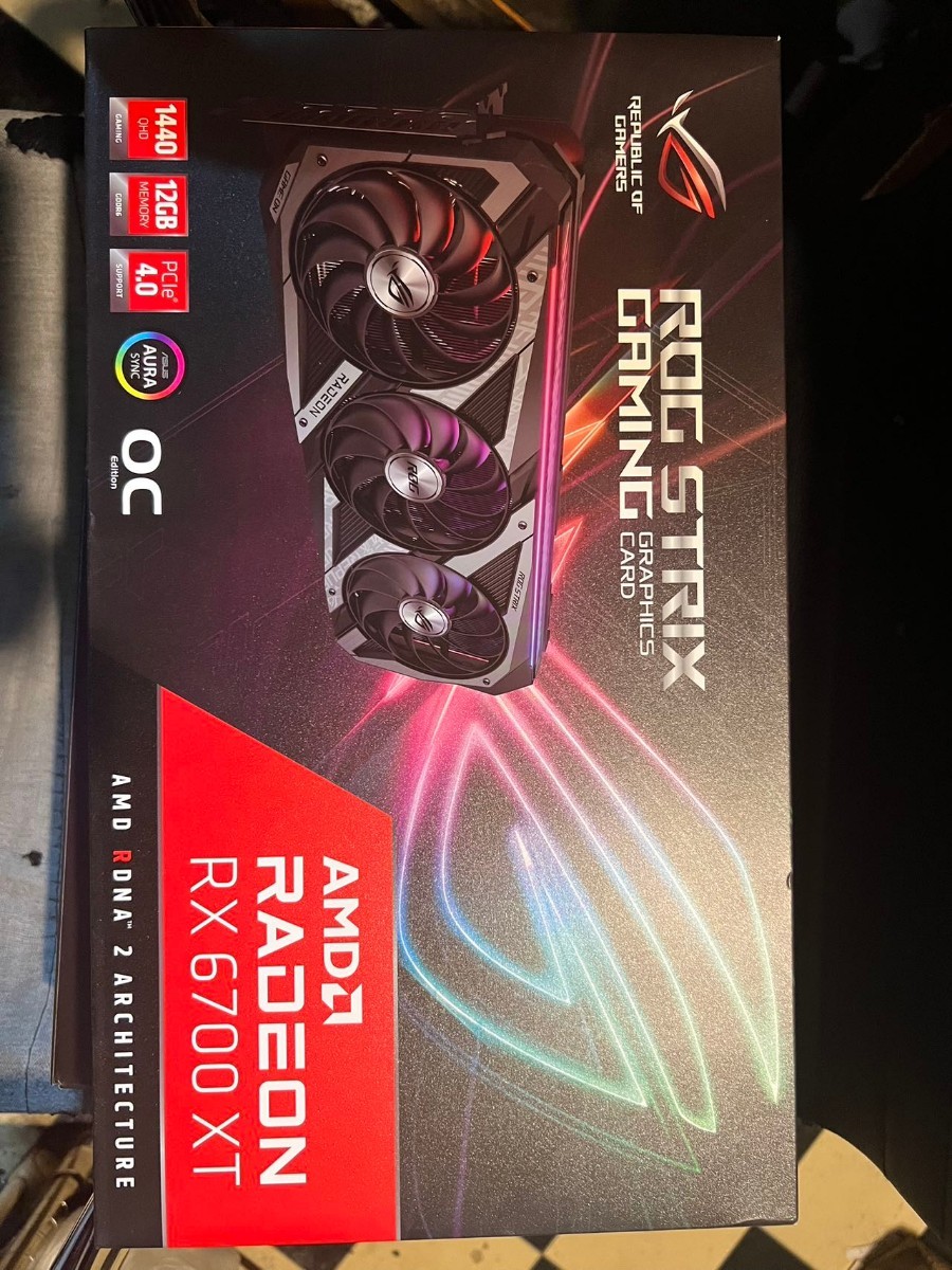 AMD RADEON RX6700 XT GRAPHICS CARD_画像1