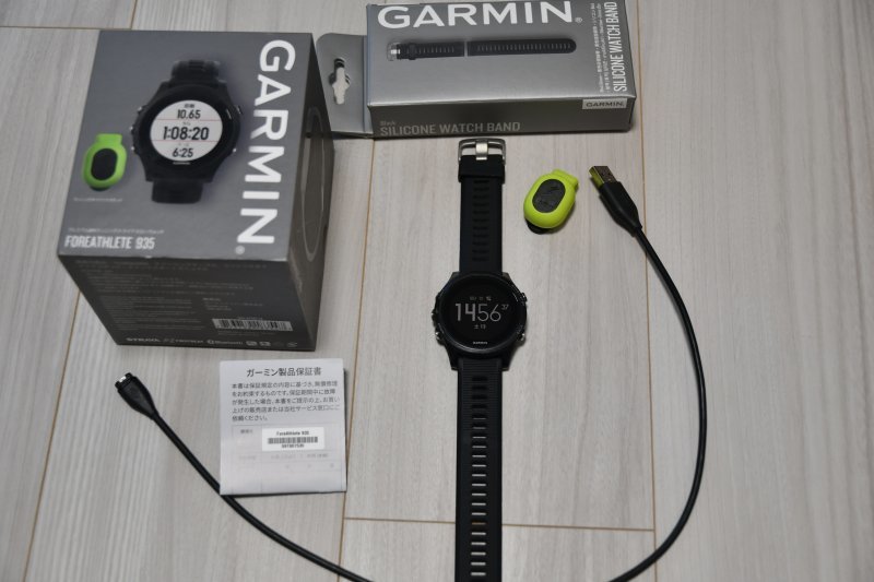 美品】Garmin ForeAthlete 935 新品純正バンド交換済み ガーミン 備品