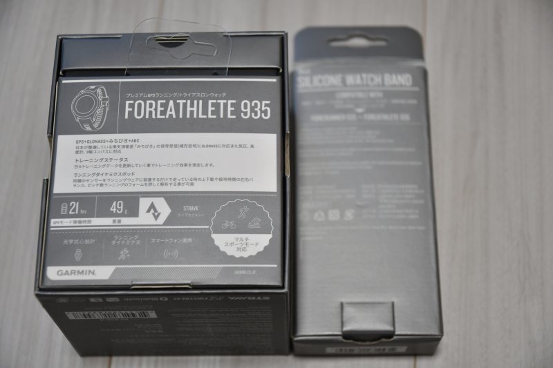 美品】Garmin ForeAthlete 935 新品純正バンド交換済み ガーミン 備品