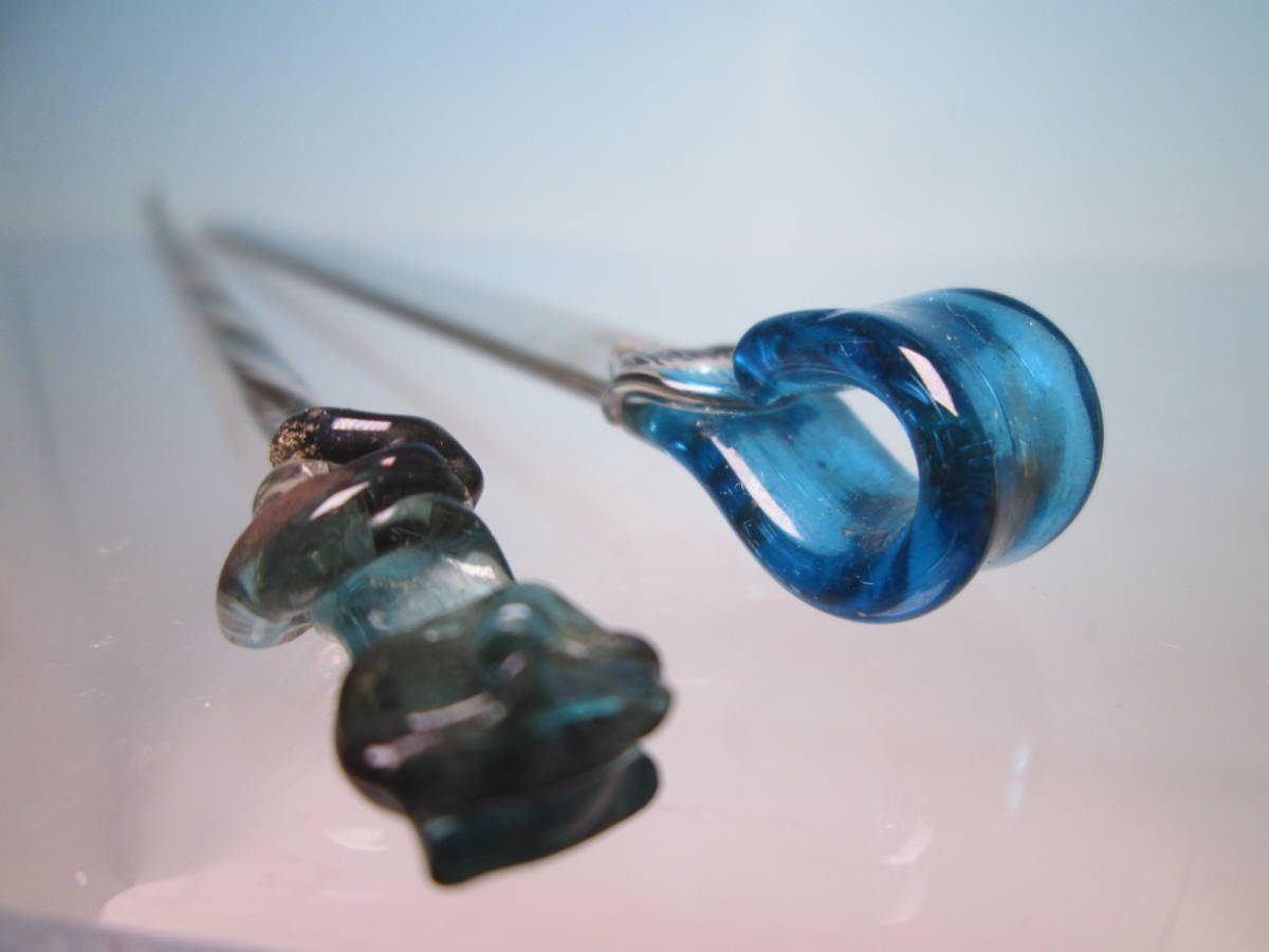 [. month ] antique * old blow . glass blue. .. ornamental hairpin 2 point 
