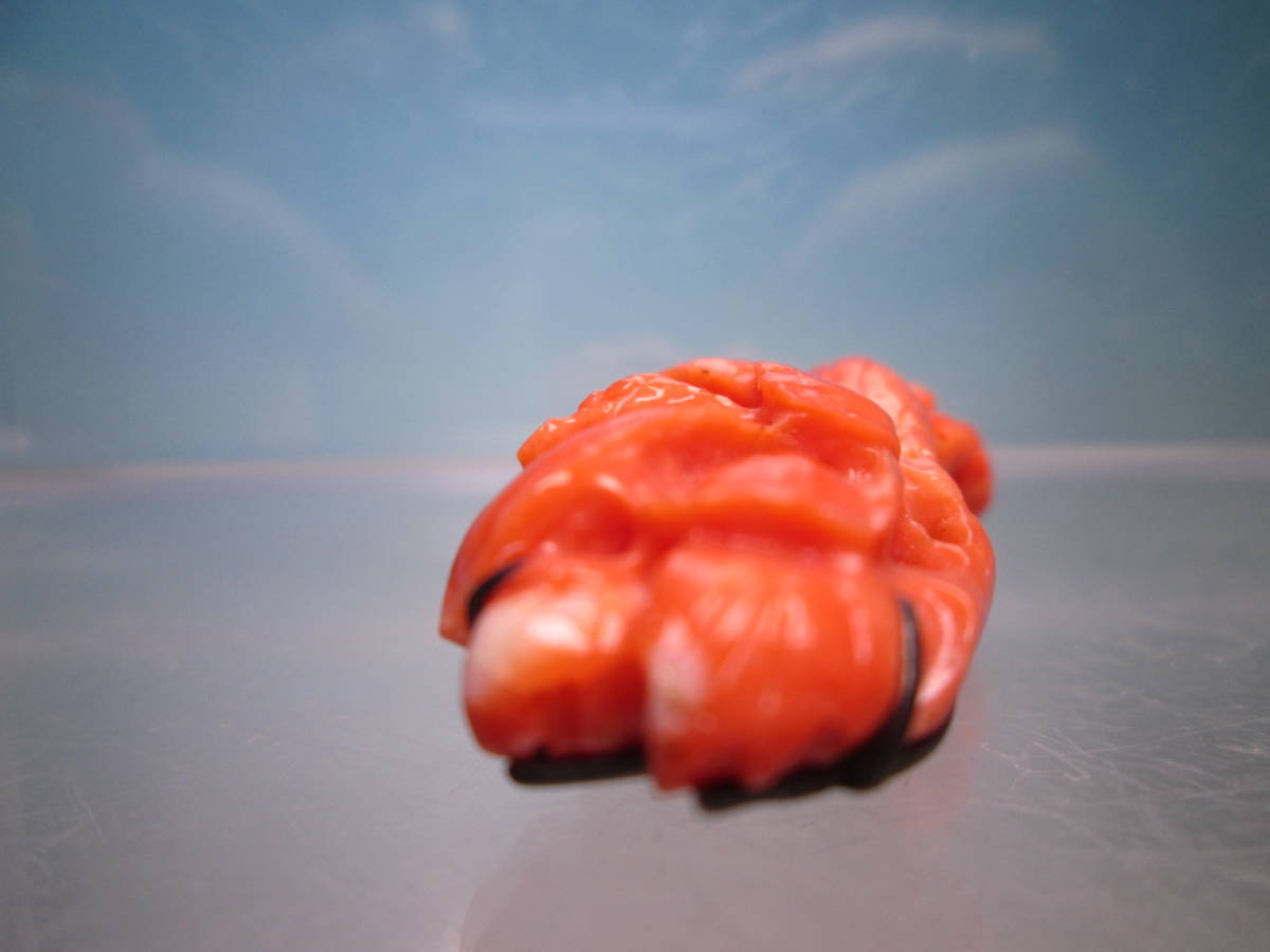 【江月】アンティーク・本珊瑚 赤い椿の花彫刻の帯留め 13,31g_画像6
