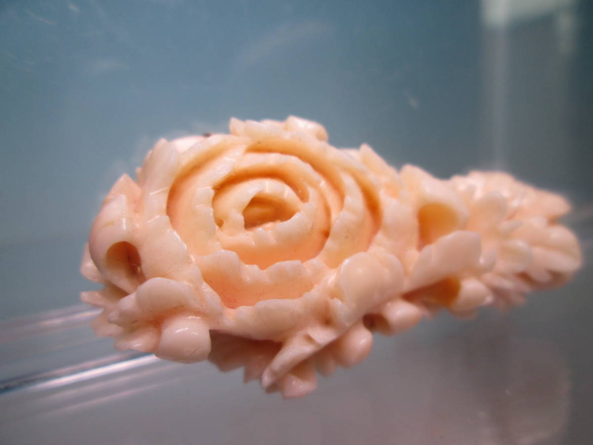 【江月】アンティーク・K18 本珊瑚 牡丹の花彫刻の帯留め 28g_画像2