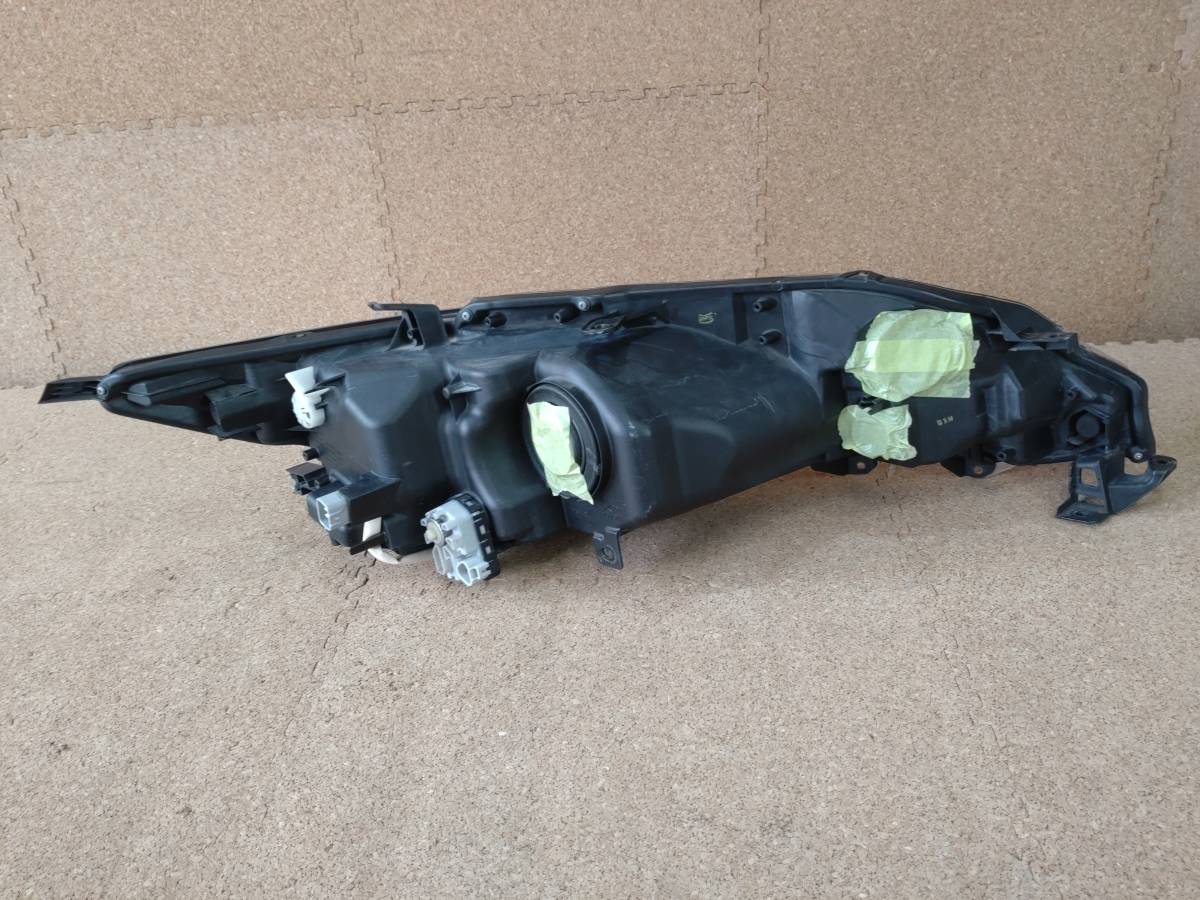 トヨタ ハリアー ZSU60 ZSU65 AVU65 60系 左ヘッドライト LED トヨタ ハリアー ZSU60 ZSU65 AVU65 60系 左ヘッドライト LED