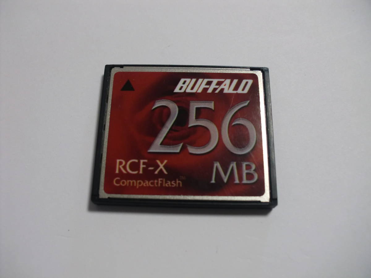 256MB　メガバイト　CFカード　BUFFALO　フォーマット済み　メモリーカード　コンパクトフラッシュ_画像1