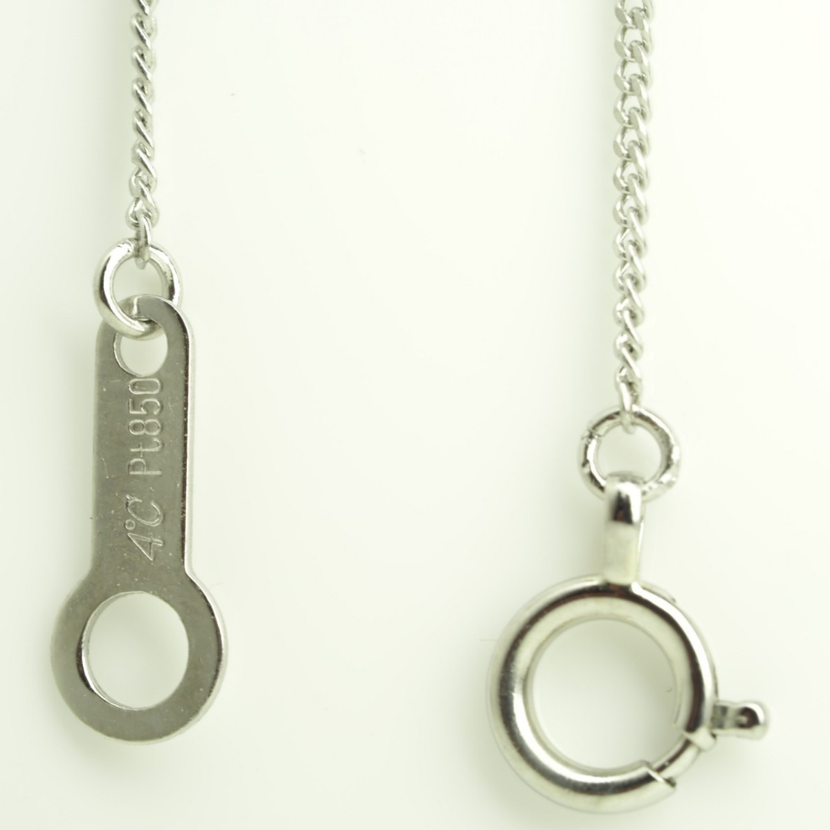 4℃ ヨンドシー ブルーダイヤモンドネックレス Pt900 850 ご希望の方に4