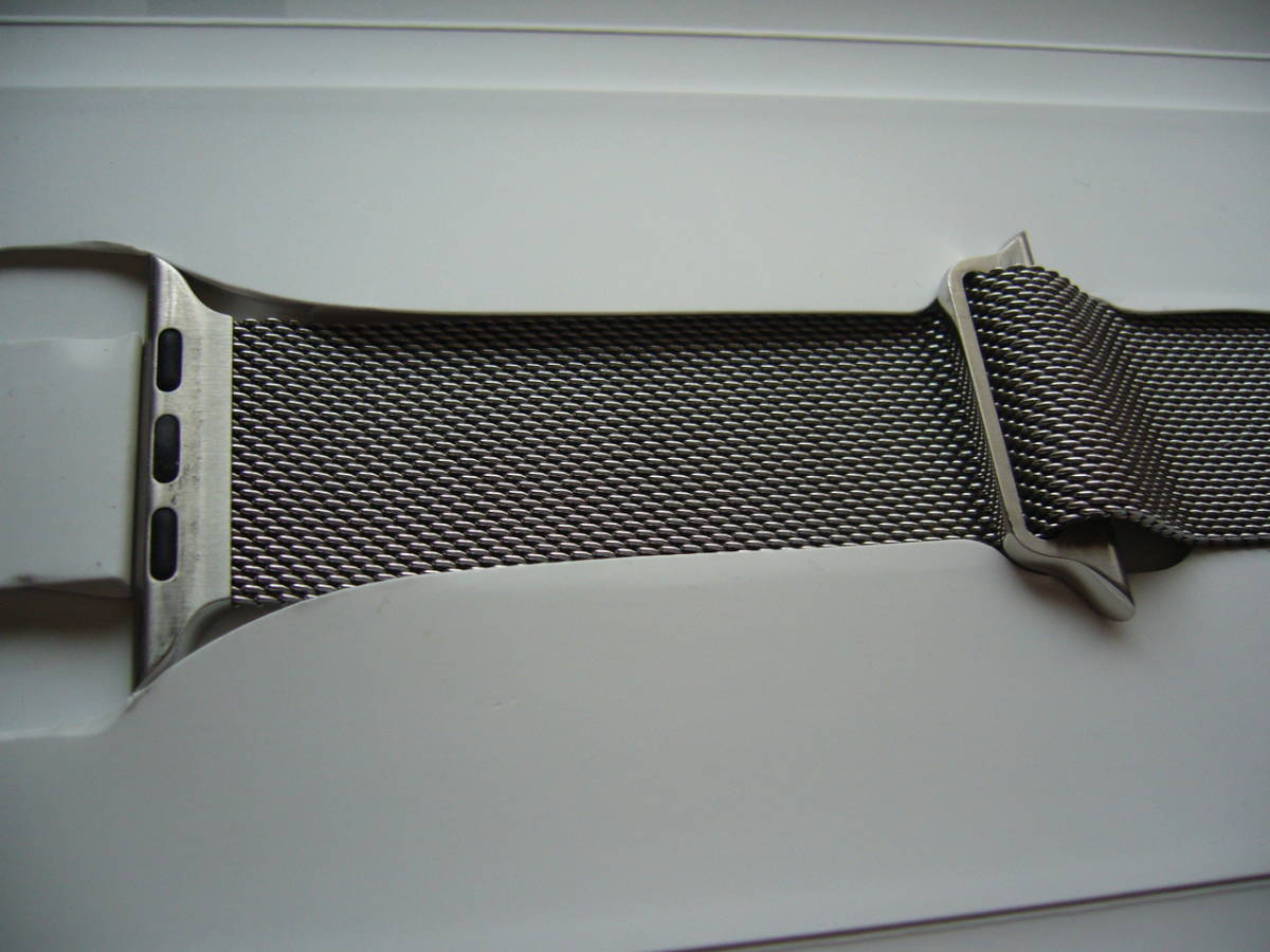 * Apple Apple Watch band Mira ne-ze loop magnet type silver 44mm ( used )