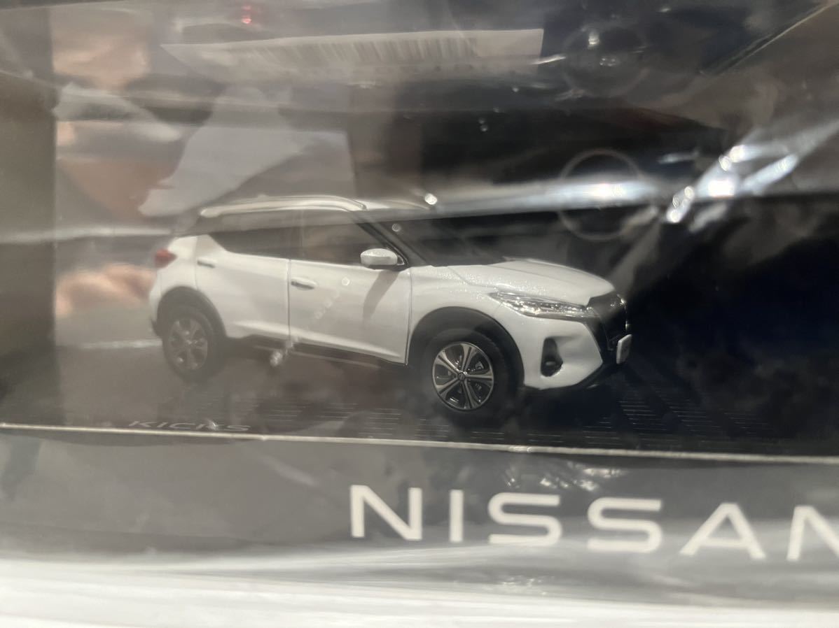 日産（NISSAN） ニッサン キックス（KICKS) ホワイト　1/43 京商